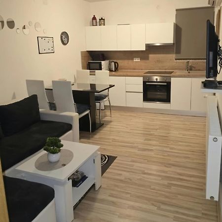 Apartmani Baotić Zupanja Bagian luar foto