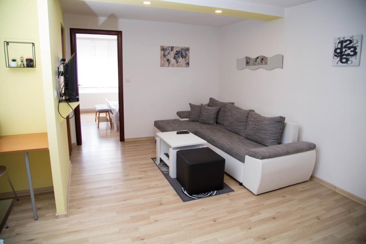 Apartmani Baotić Zupanja Bagian luar foto
