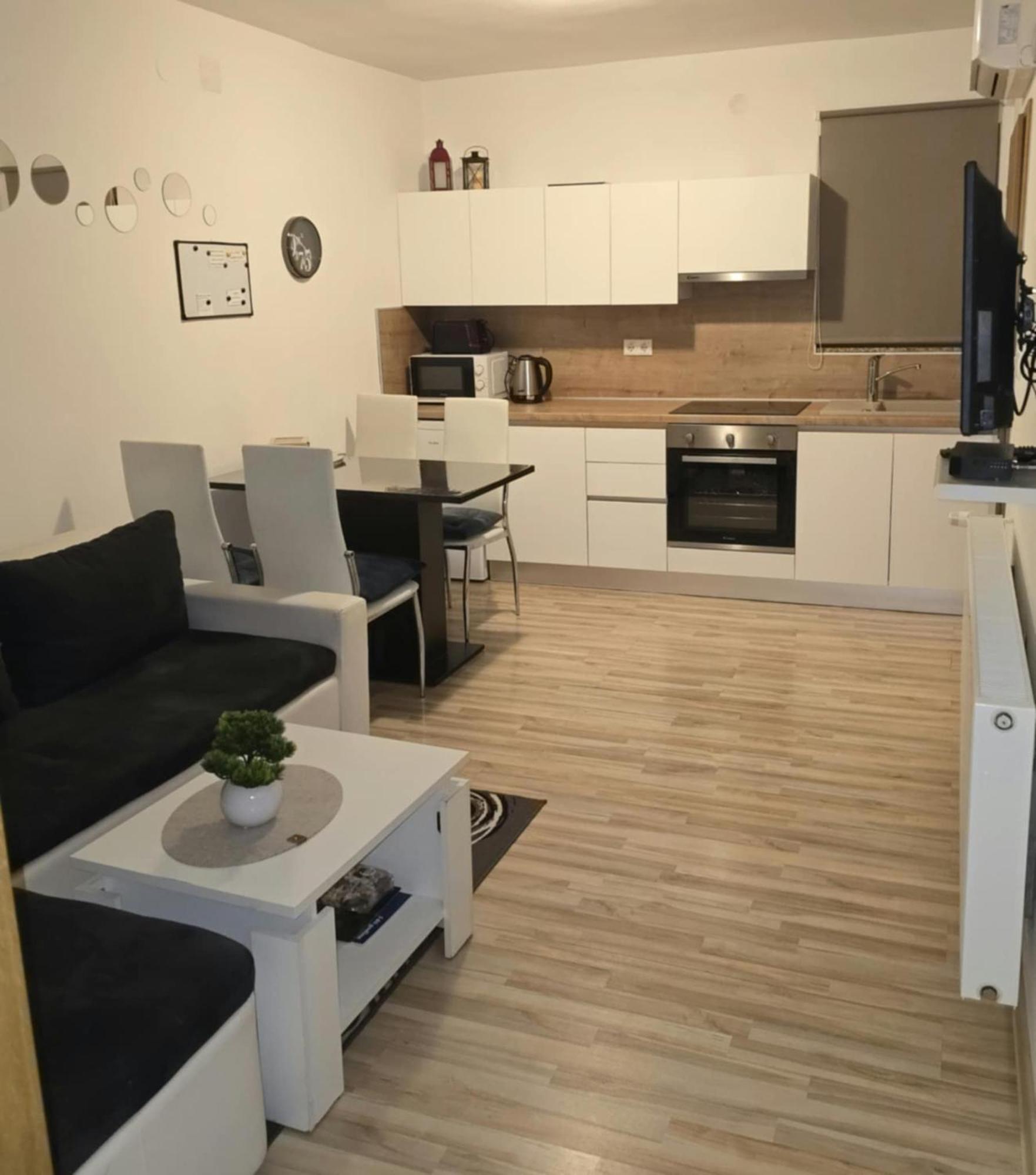 Apartmani Baotić Zupanja Bagian luar foto