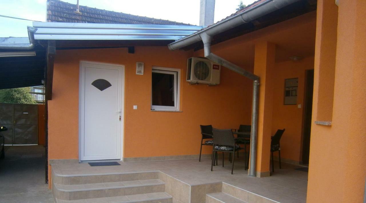 Apartmani Baotić Zupanja Bagian luar foto